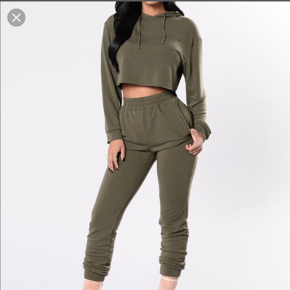 FASHION NOVA LOUNGE SET